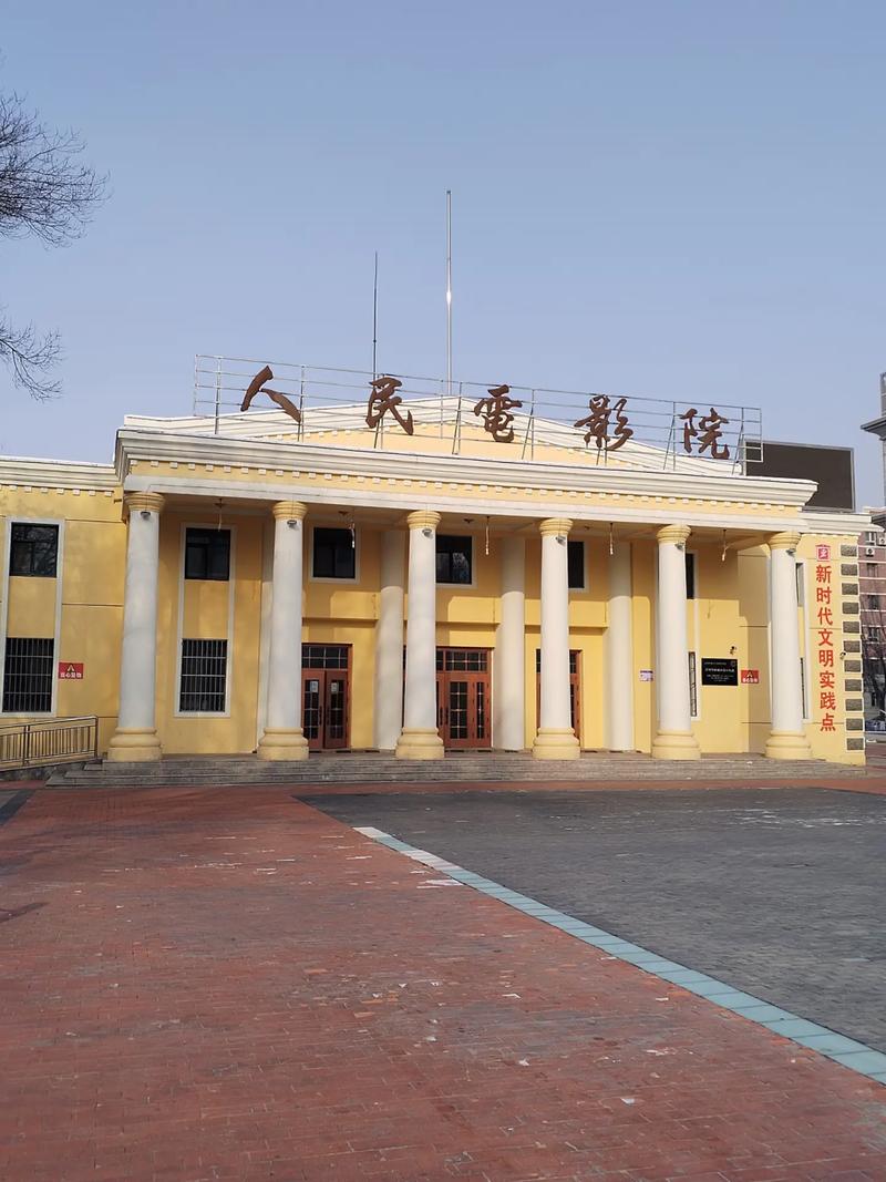 熟女少妇第一区的相关介绍