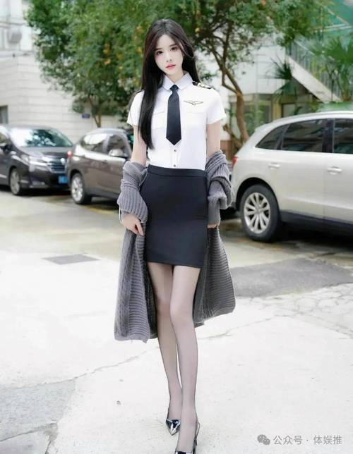 免费看av白丝的相关介绍