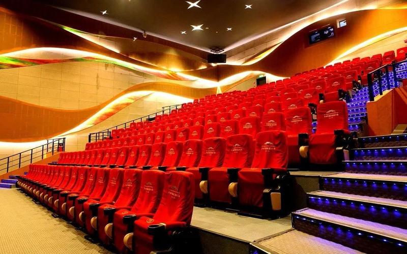 《2025最新影院热映电影推荐：高分新片观影指南（附排片/票价/影评攻略）》