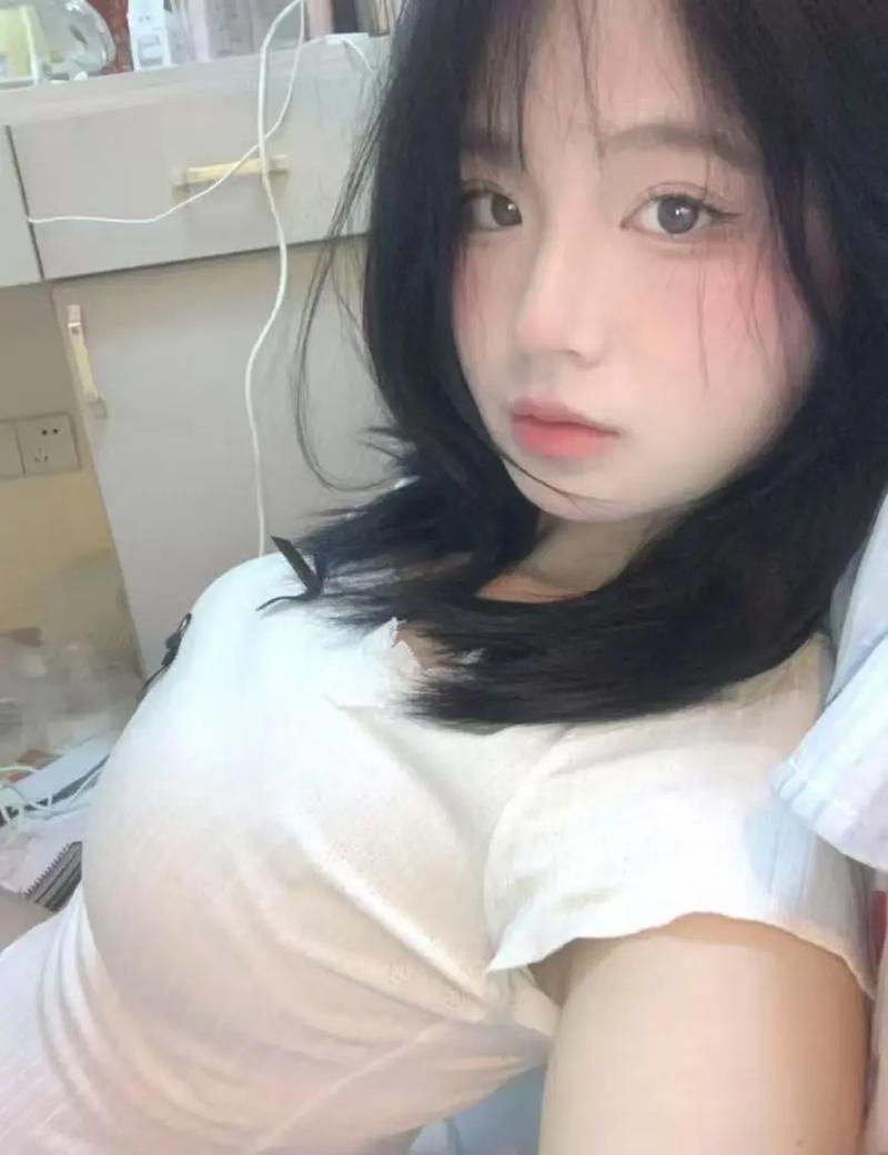 亚洲天堂男人一区的相关介绍