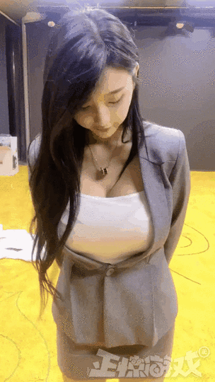 美女黄色大片女人录像的相关介绍