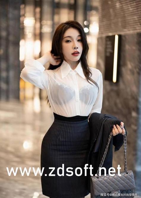 亚洲欧美狂白浆一区二区的相关介绍