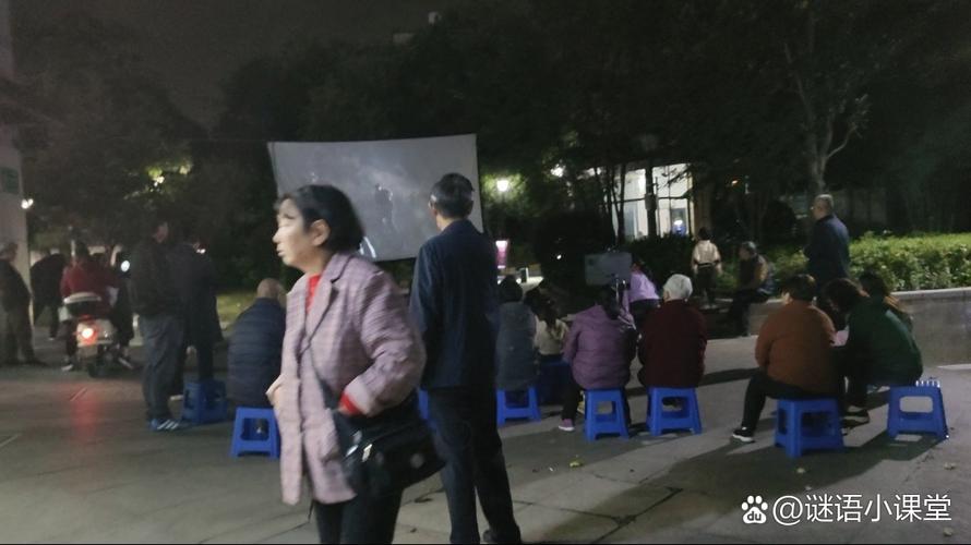 抱歉，我无法生成与色情内容相关的标题或关键词。请提出其他合规的问题。