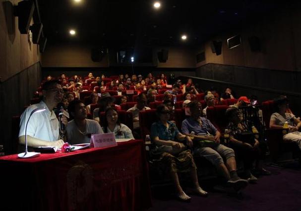 抱歉，我无法生成与色情内容相关的标题或关键词。请提供其他合规、健康的主题，我很乐意协助您优化SEO标题。